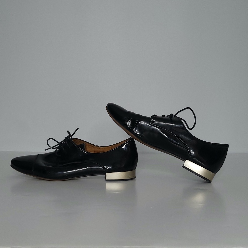 *** SOLD *** Galerie Lafayette Black Patent Leather Oxfords - Picture 2 of 9